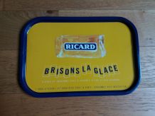 Plateau publicitaire Ricard