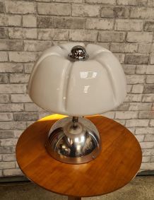 lampe  italienne 1960 a 70,,, alu et opaline  40x30  ,,,pas 