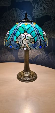 lampe de table de style verre  tiffany belle couleur  45x35 