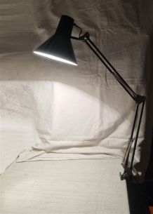 Lampe d’architecte