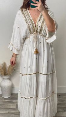 robe longue blanche bohème, robe de mariée à motifs dorés, d