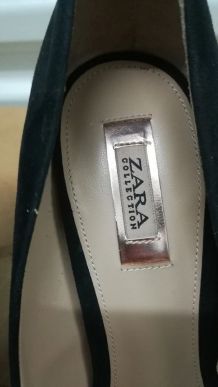324A* ZARA - jolis escarpins suède noirs neufs (40)