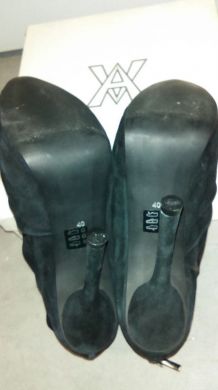 175* VIVIAN - boots sexy noirs tout cuir neufs (40)