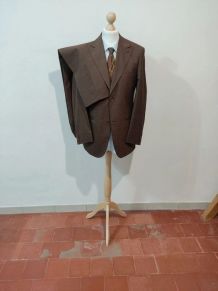 Original costume marron en laine légère