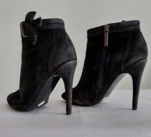 121C* LIU JO superbes boots noirs cuir (40)