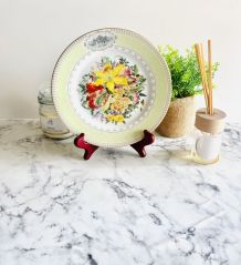 Assiette en porcelaine du château d’Anet «  Bouquet Diane » 