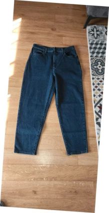 Levi's high waisted taper W31L27