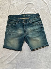 Short denim