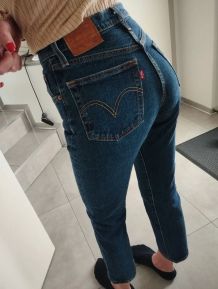 Jean femme Levi's 501 crop bleu foncé W23L26