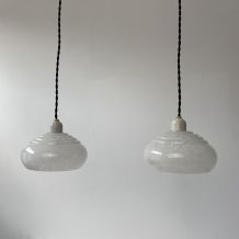 PAIRE D’ANCIENNES SUSPENSIONS EN VERRE DE CLICHY VINTAGE