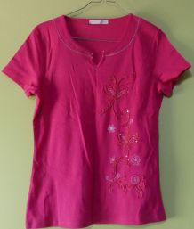 T-shirt rose brodé