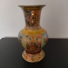 Vase en porcelaine chinois. Vintage