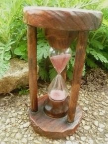 sablier en bois  , vintage