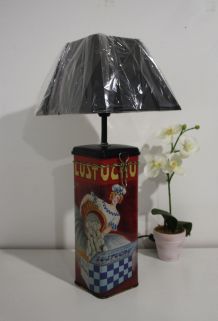 Lampe artisanale recyclage boite vintage Lustucru