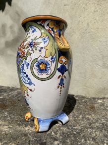 Vase en faïence de Desvres