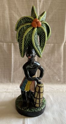 Statuette Africaine en céramique décorée à la main 