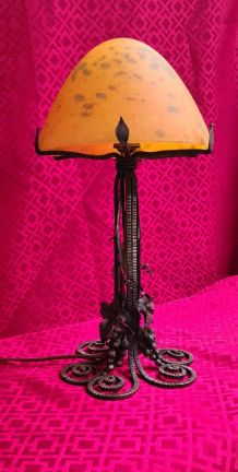 Lampe art deco pied acier forge et pate de verre 1920 gros t