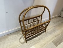 Porte-revues en rotin années 60