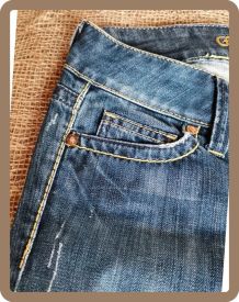 Jeans bleu Guess Premium modèle Daredevil Straight leg (W28)