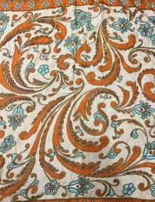 Foulard carré en soie vintage 