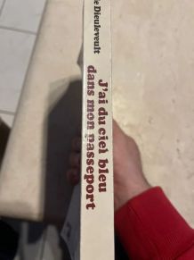 J'ai du ciel bleu dans mon passeport (Ref. 2024-292)