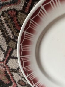 3 assiettes plates style bistrot.
