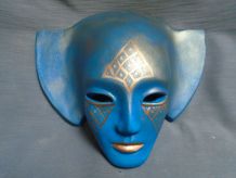 Masque décoratif en céramique peinte ,pièce unique