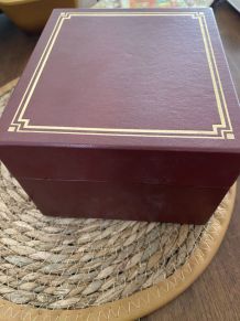 Boîte de rangement années 80.
