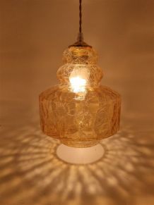 Suspension en verre ambré