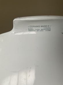 Vintage 1975 plat carré corning