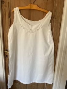 Chemise de nuit ancienne coton blanc.