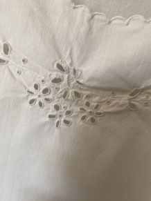Chemise de nuit ancienne coton blanc.