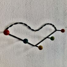 Portemanteau vintage 1960 coeur 5 patères boules bois - 60 c