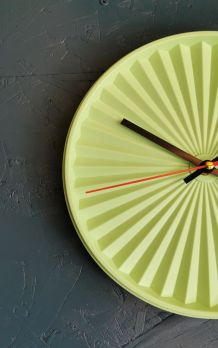 Horloge pendule murale vintage silencieuse Tupperware vert