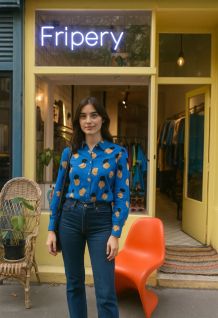 Chemise bleue à motifs vintage 