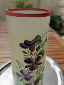 Vase rouleau violettes