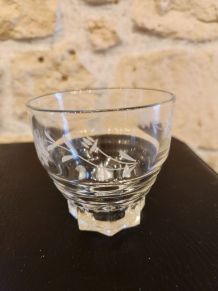 Lot de 8 verres vintage gravés pied étoile 