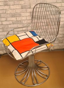 Chaise en métal par Gastone Rinaldi  1960 coussin piet mondr