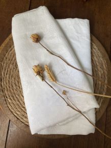 Nappe en coton blanc damassé annees 50.