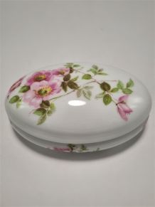 Boîte en porcelaine