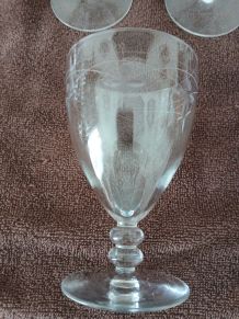 Lot 19 verres en cristal décor trèfle vintage