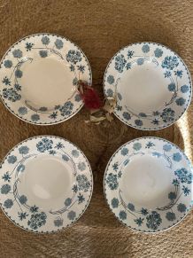 4 assiettes creuses Sarreguemines U&amp;amp;Cie modele géranium 1900