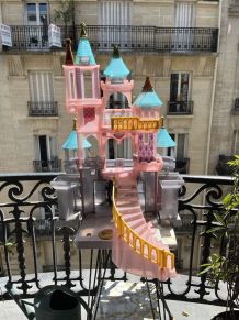 Chateau disney  son et lumieres, carrosse et figurines