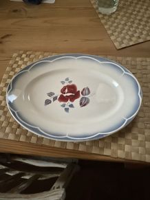 Grand plat de service ovale Digoin Sarreguemines "Magali".