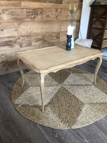 Table basse Riskoff à plateau cabaret 