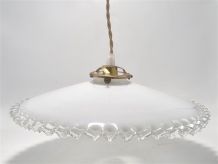 Suspension en opaline blanche