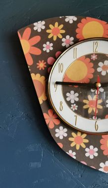 Horloge vintage pendule murale silencieuse "Fleurs oranges"