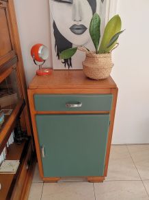 Petit meuble de rangement vintage relooké 