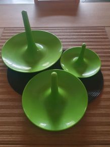 Plats de service plastique vert (lot de 3 empilables)
