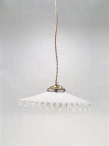 Suspension en opaline